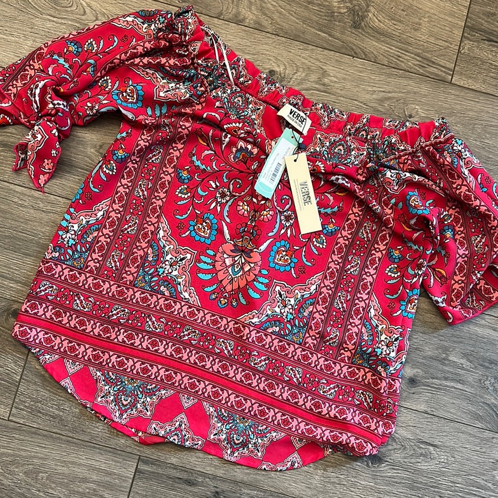 NWT Stitch-fix blouse with tie sleeves